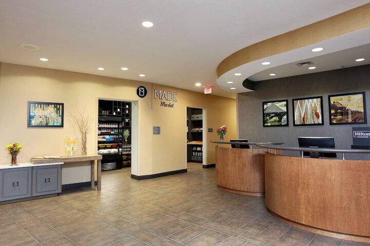 DoubleTree by Hilton West Fargo Sanford Medical Center Area