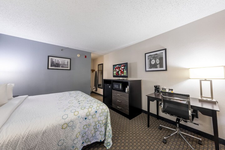 Room 34 of 41