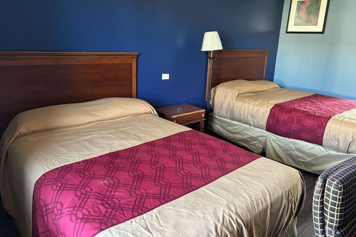 Room 1 of 8