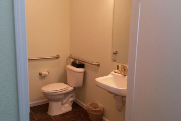 Room 4 of 17