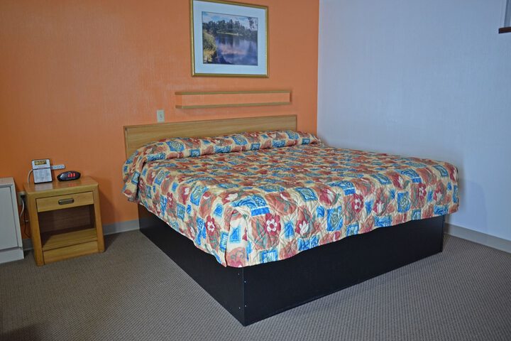 Budget Host Inn Iron Mountain