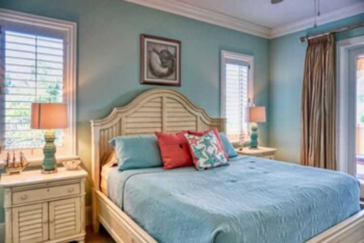 Tierra Verde St. Petersburg Waterfront Estate by Techtravel