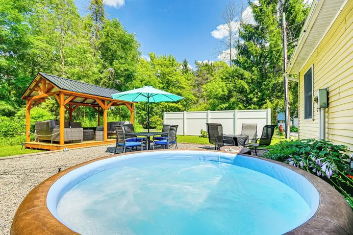 Walk to Owasco Lake: Auburn Home w / Hot Tub