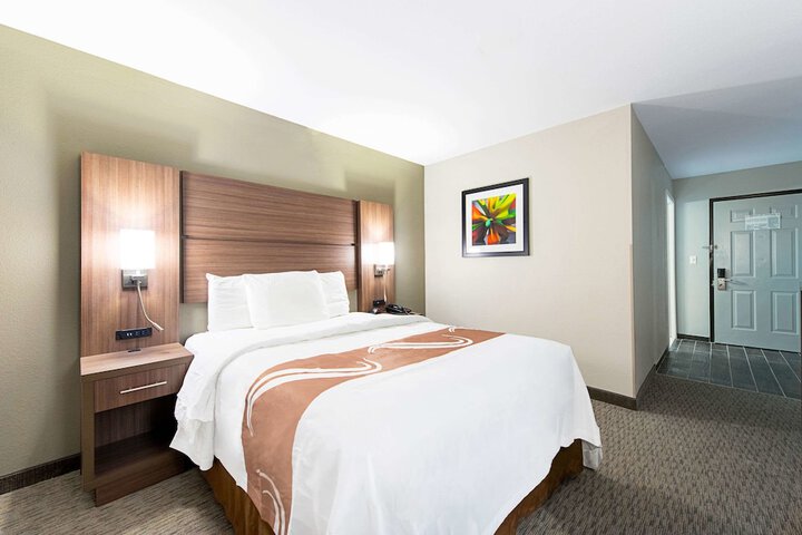 Room 29 of 37