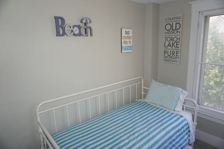 Room 34 of 43