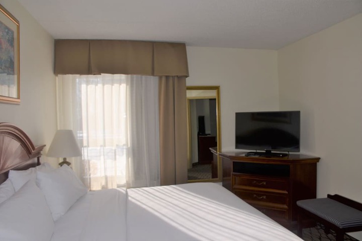Burrstone Inn an Ascend Collection Hotel