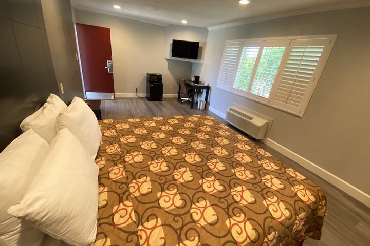 Room 26 of 62