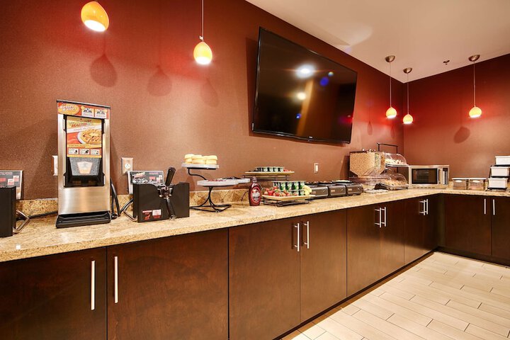 Best Western Plus Whitewater Inn