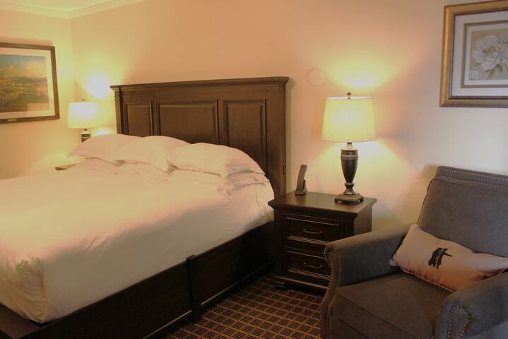 Room 50 of 77
