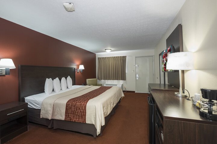 Room 17 of 23