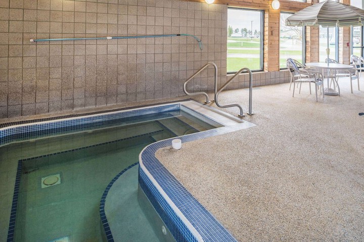 Pool 7 of 56