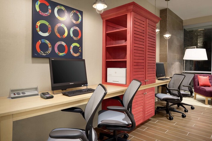 Business Center 25 of 26