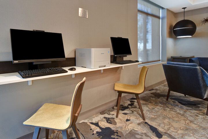 Business Center 45 of 45