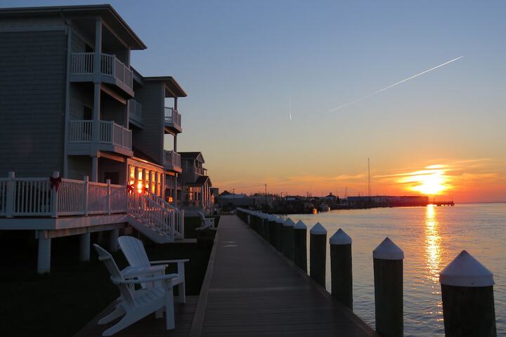 Comfort Suites Chincoteague Island Bayfront Resort