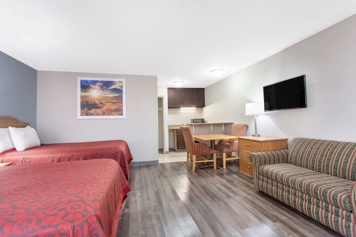 Room 7 of 20