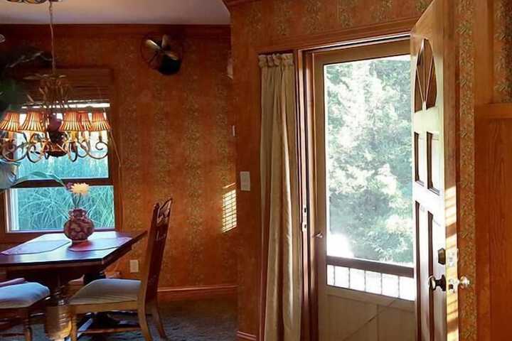 Room 73 of 107