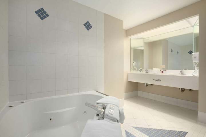 Room 20 of 48