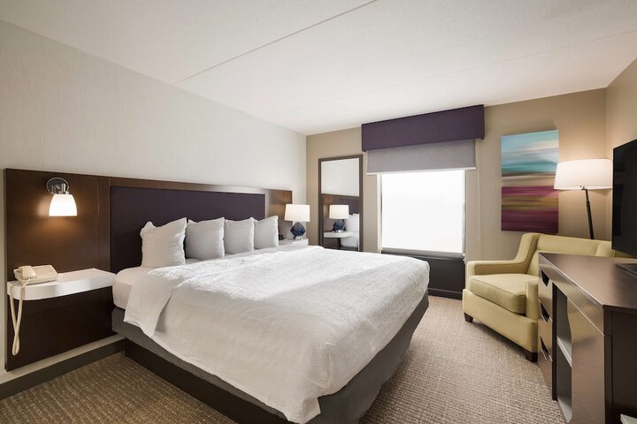 Room 34 of 63