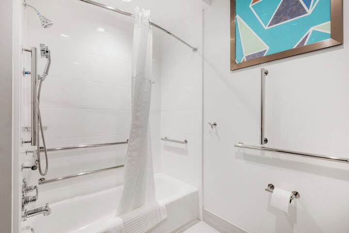 Comfort Suites Richmond East