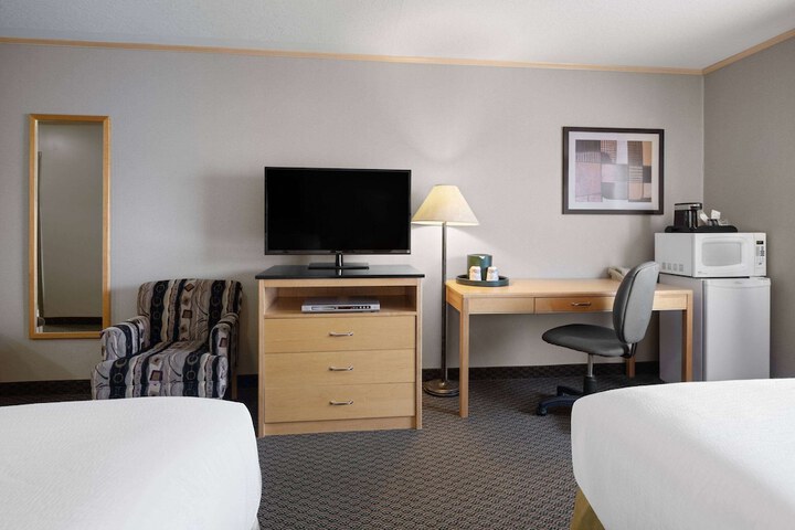 Room 10 of 44