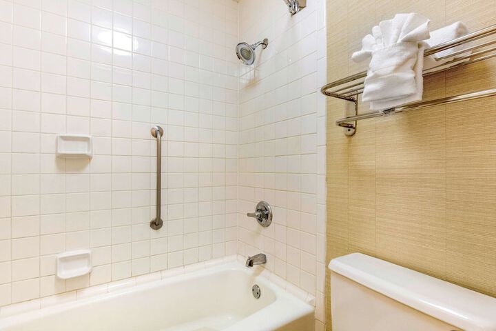 Quality Inn Exit 4
