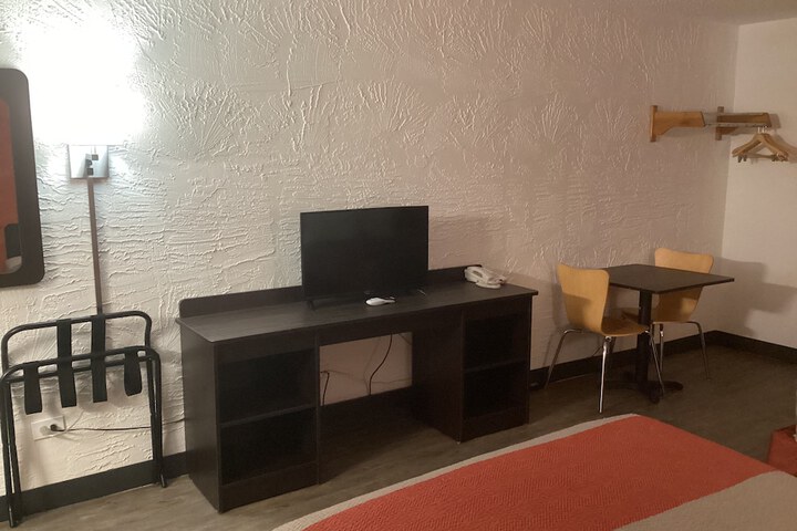 Room 22 of 35