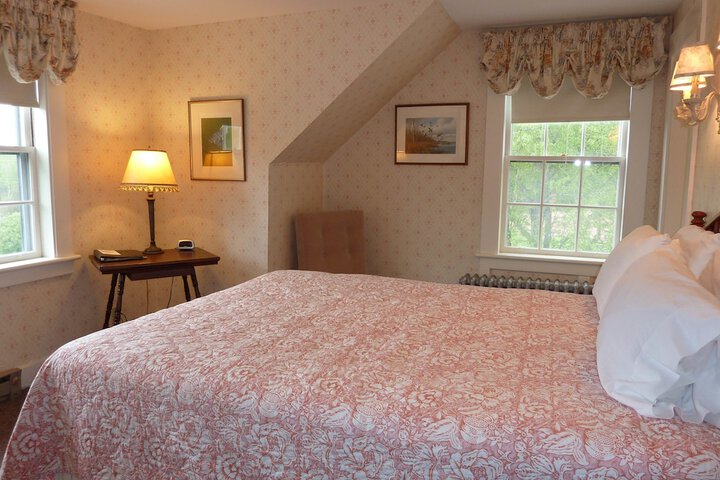 Room 85 of 104
