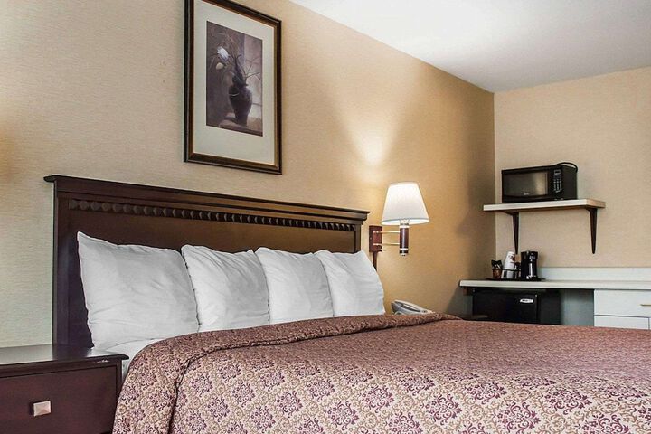 Econo Lodge Elmira-Corning