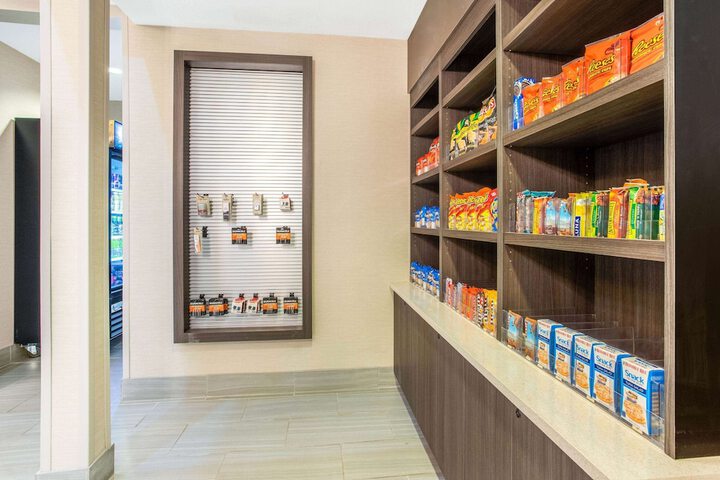 La Quinta Inn & Suites by Wyndham Hillsboro