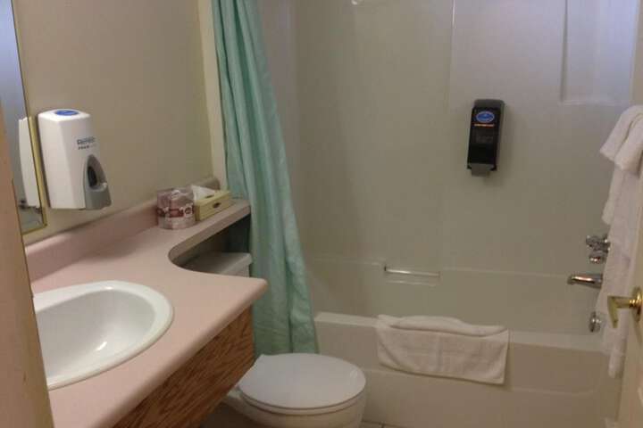 Rainbow Motor Inn