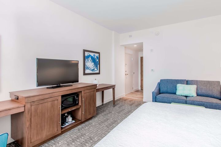 Hampton Inn & Suites Panama City Beach-Beachfront