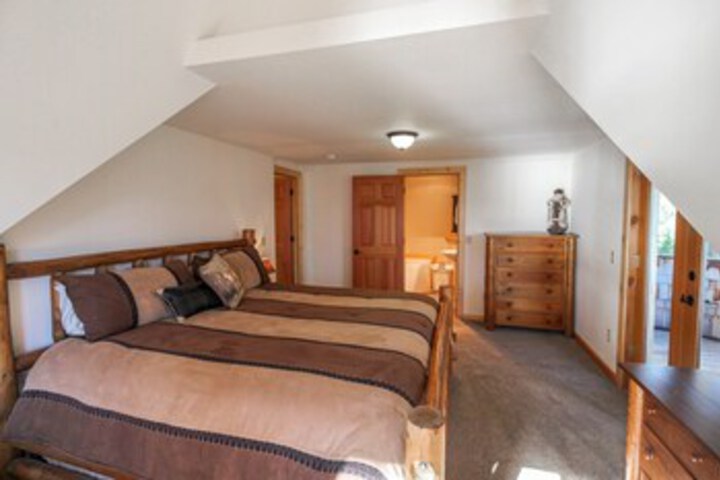 Hereford Cabin 693 - Five Bedroom Home