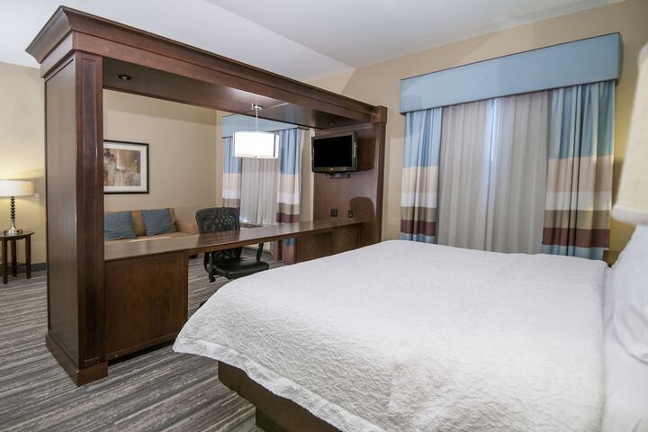 Hampton Inn & Suites Baton Rouge / Port Allen