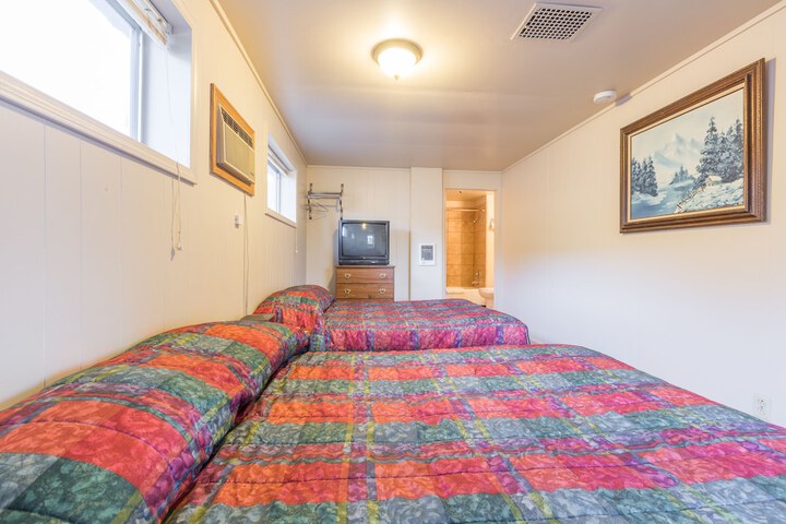Room 34 of 34