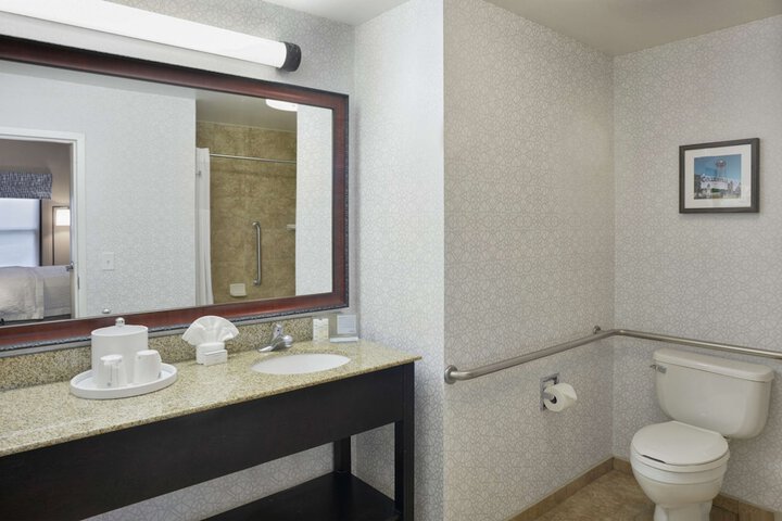 Room 21 of 35