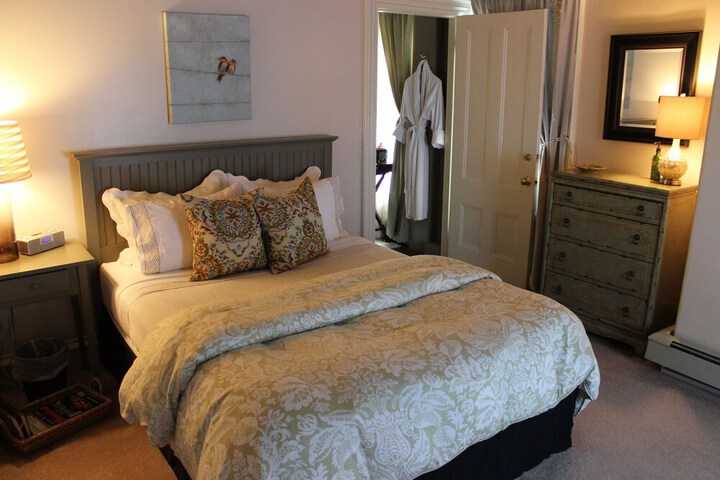 Room 43 of 72