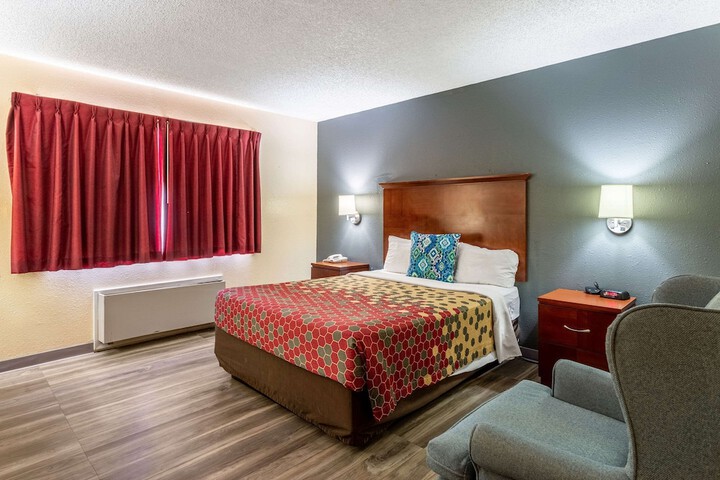 Room 18 of 22