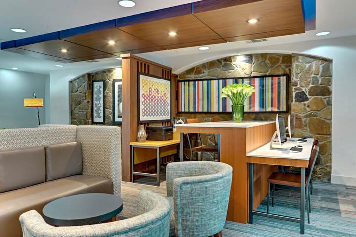 Holiday Inn Express Hotel & Suites Weatherford by IHG