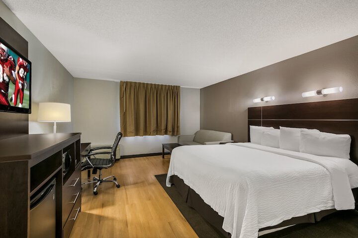 Room 33 of 54