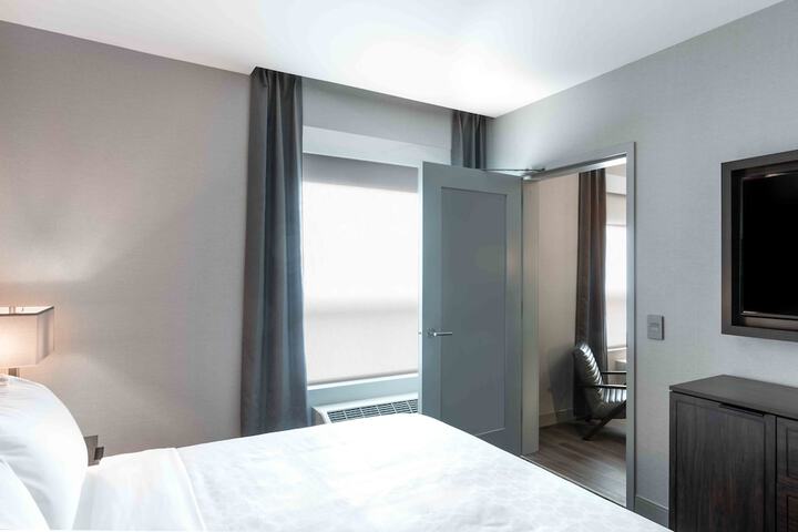 Room 21 of 60