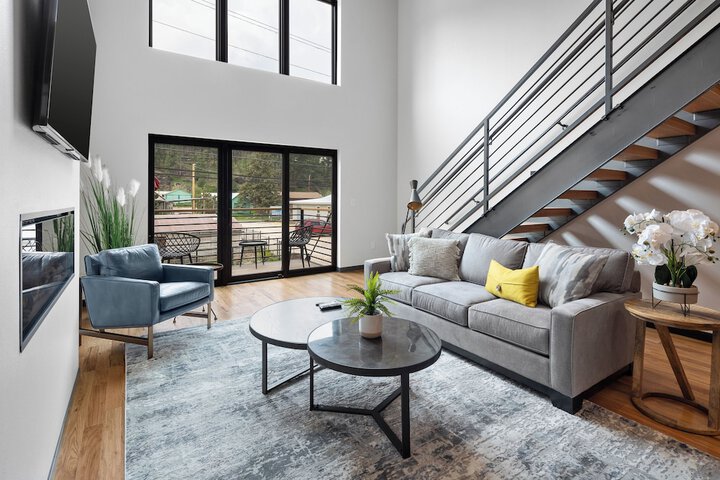 McGregor and Main Luxury Lofts