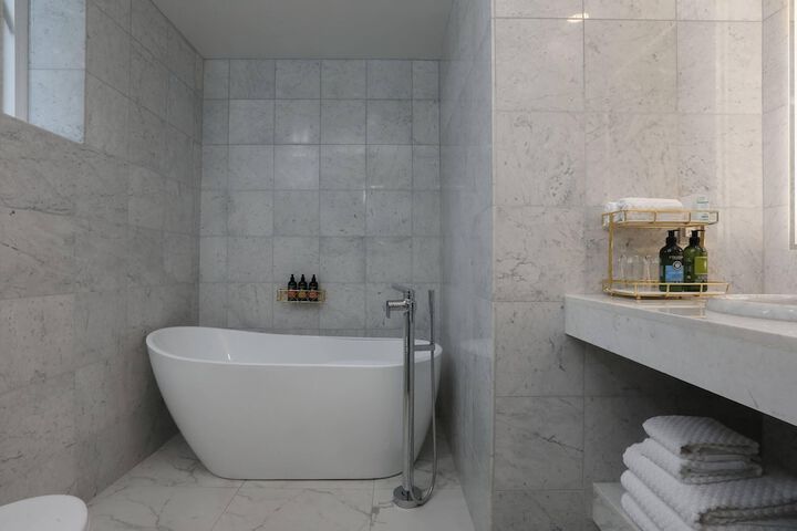 The Fort Garry Hotel Spa and Conference Centre, an Ascend Collection Hotel