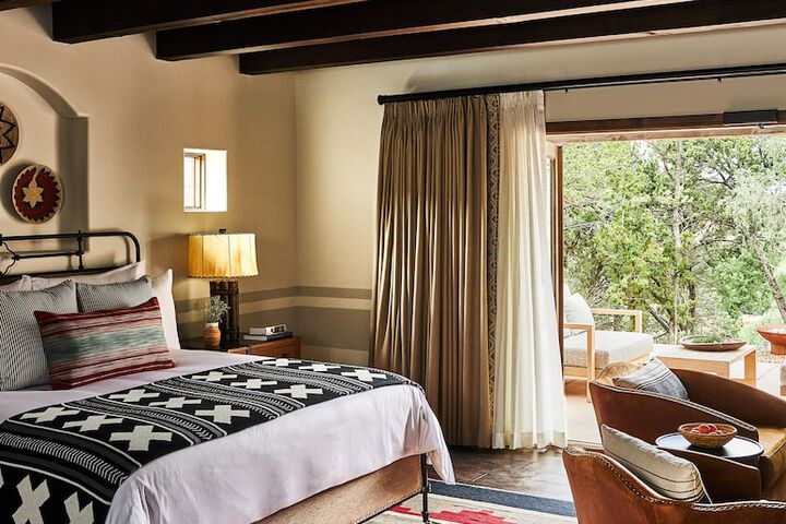 Bishops Lodge Auberge Collection