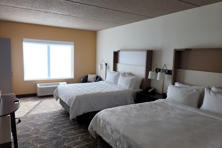 Holiday Inn & Suites Wausau-Rothschild by IHG