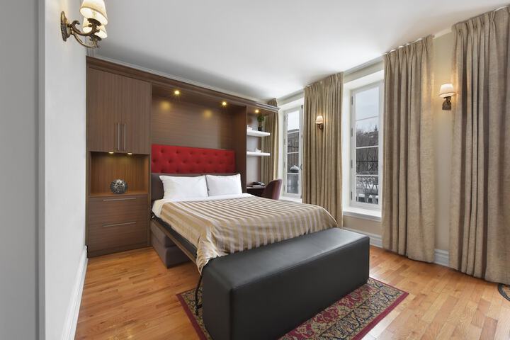 Room 15 of 47