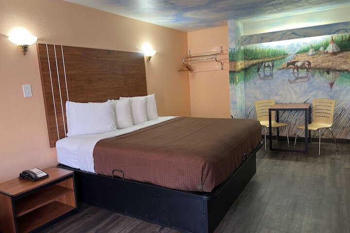 Room 8 of 19