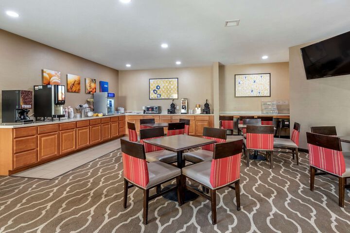 Comfort Inn Apalachin / Binghamton W Route 17