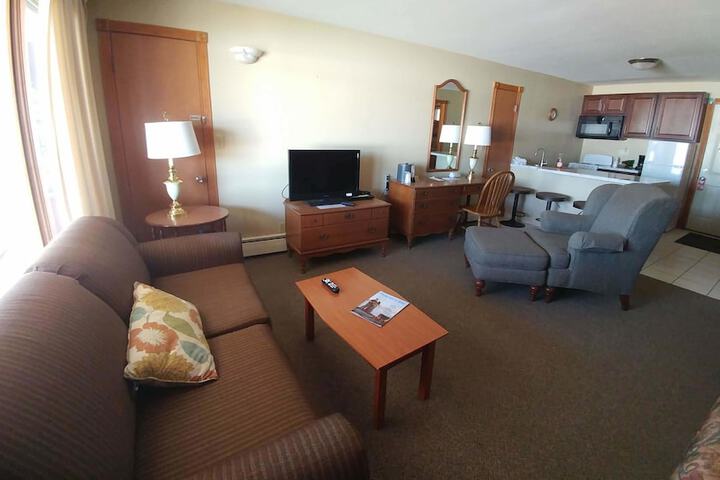 Room 61 of 128