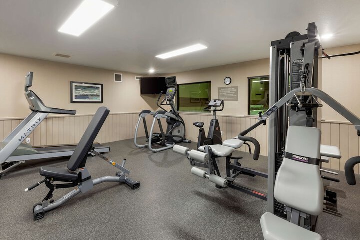 Best Western Watertown Inn and Suites