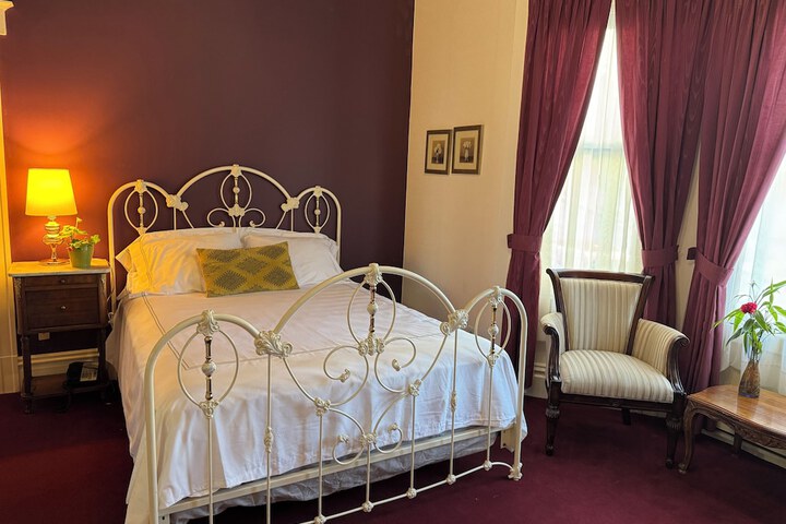 Room 37 of 48